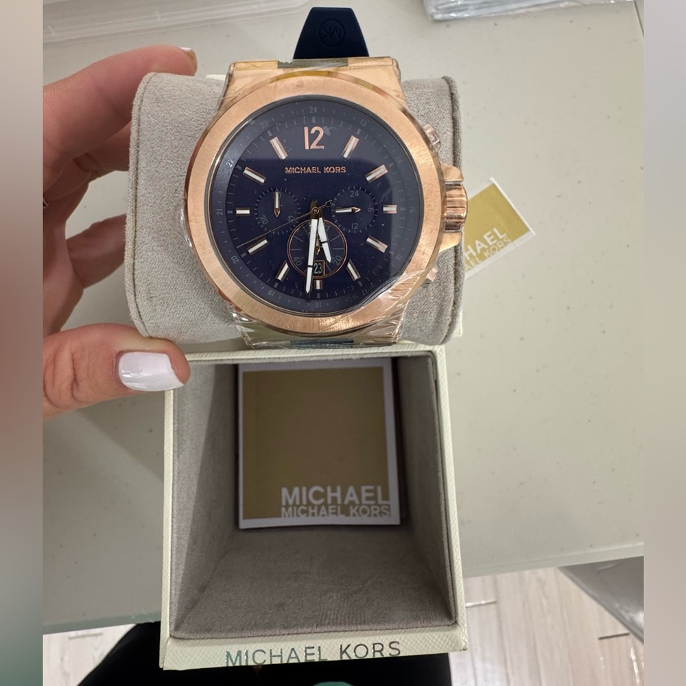 Michael Kors Dylan Men's Rose Gold Tone Blue Rubber Strap Chrono Watch
MK8295